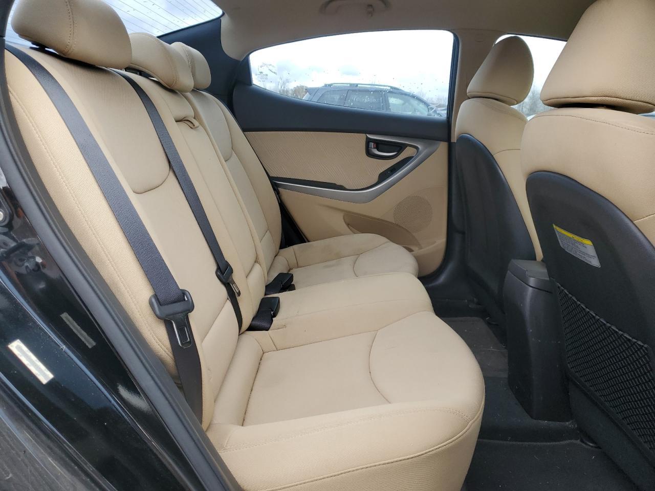 2012 HYUNDAI ELANTRA