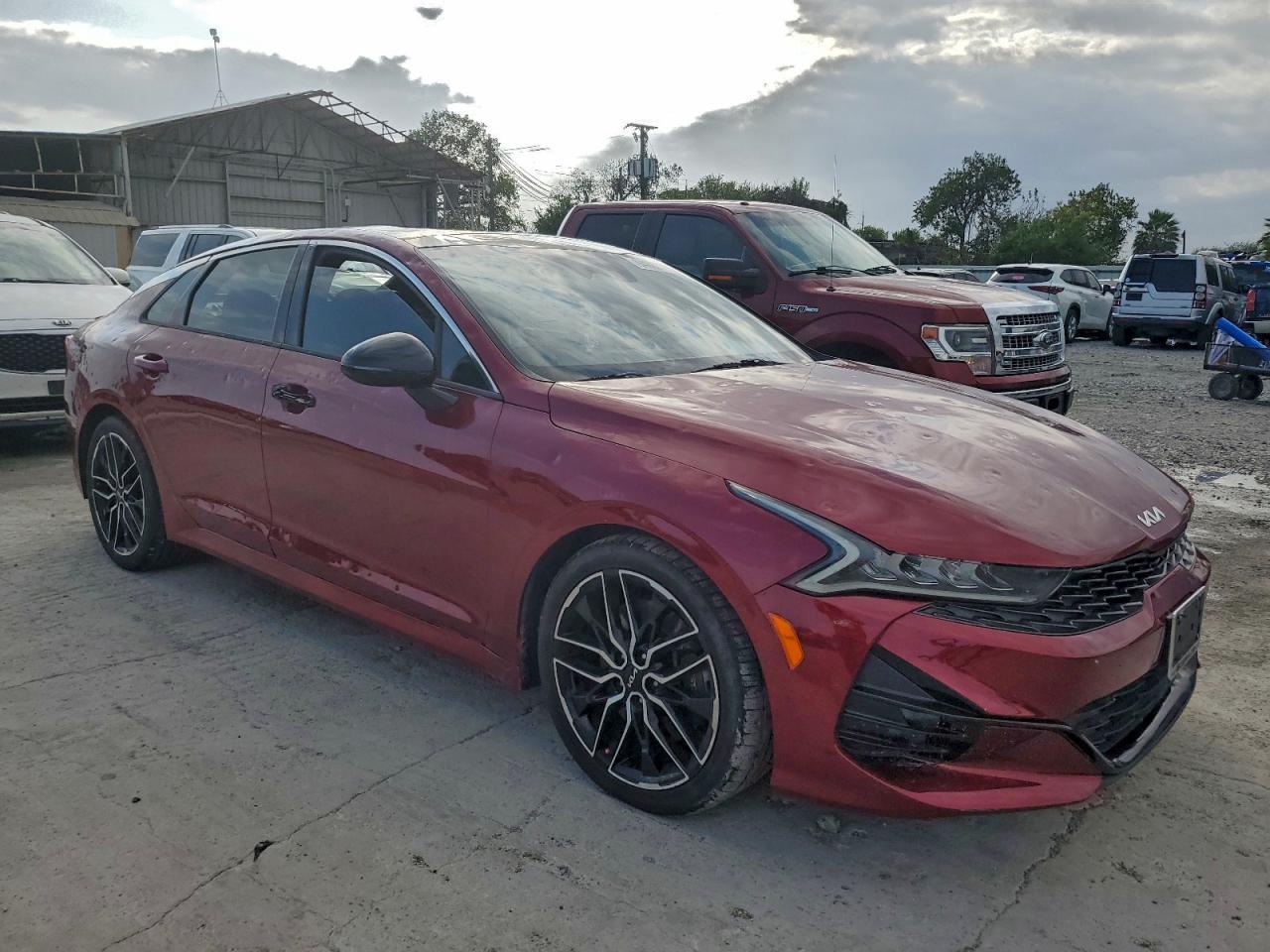 2022 KIA K5