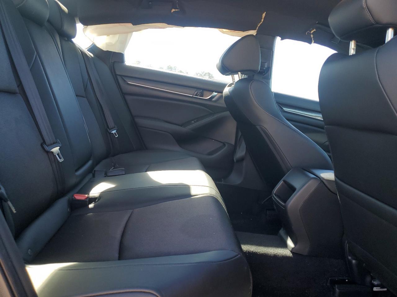 2019 HONDA ACCORD