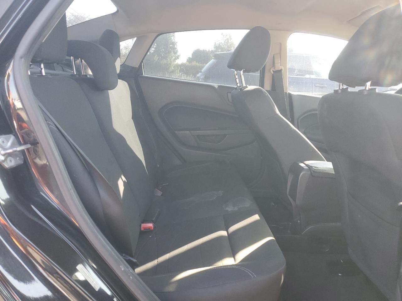2015 FORD Fiesta