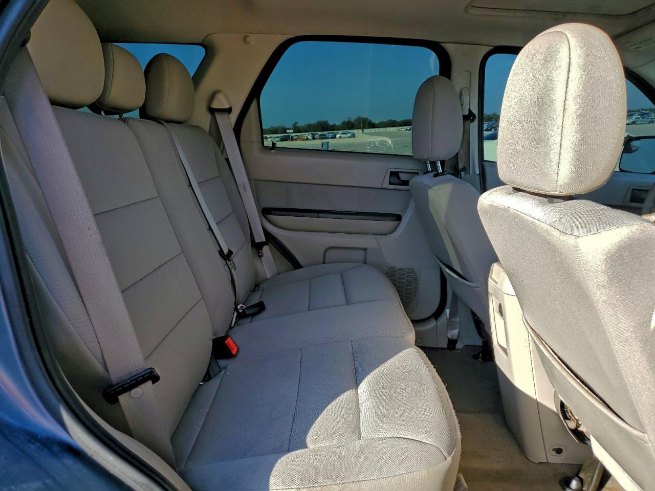 2011 FORD ESCAPE