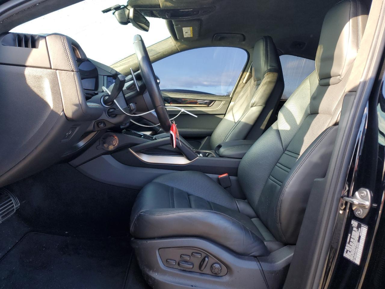 2024 PORSCHE CAYENNE