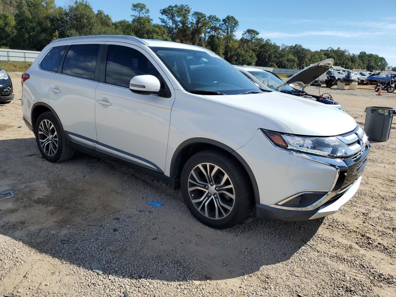 2017 MITSUBISHI outlander