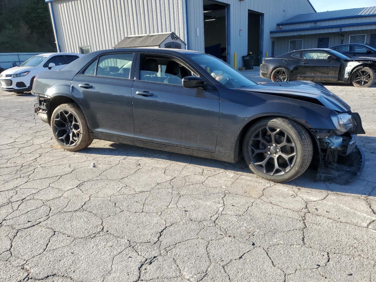 2019 CHRYSLER 300