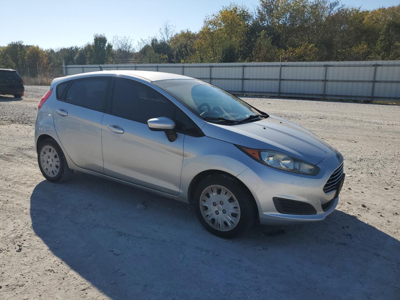 2016 FORD Fiesta