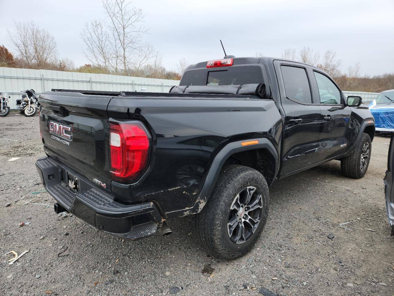 2023 GMC CANYON