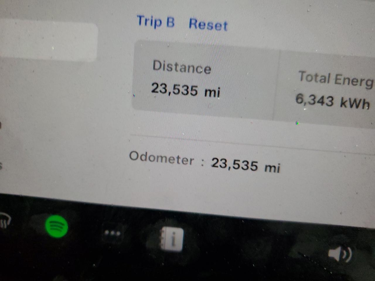 2023 TESLA MODEL Y