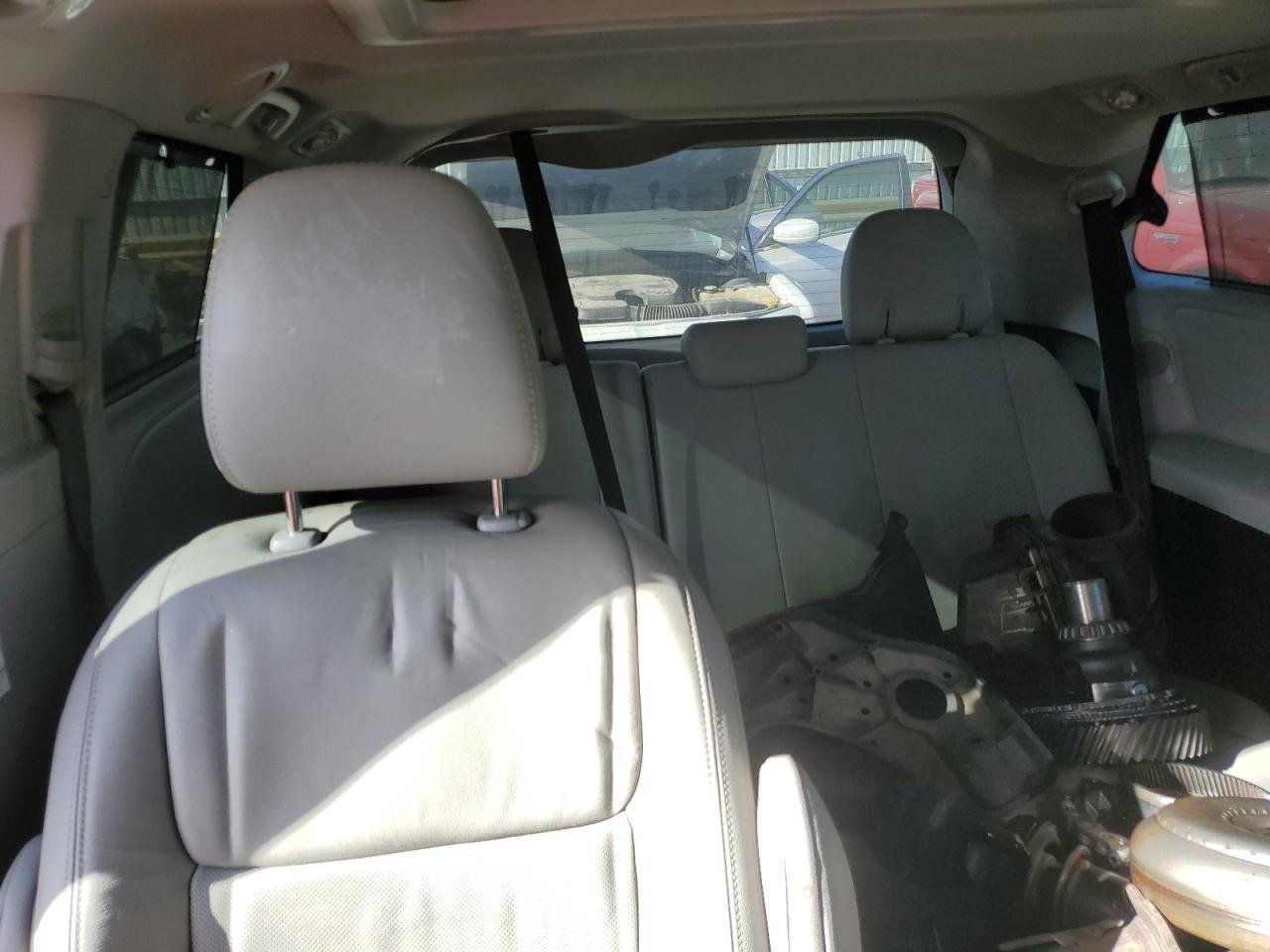 2017 TOYOTA SIENNA
