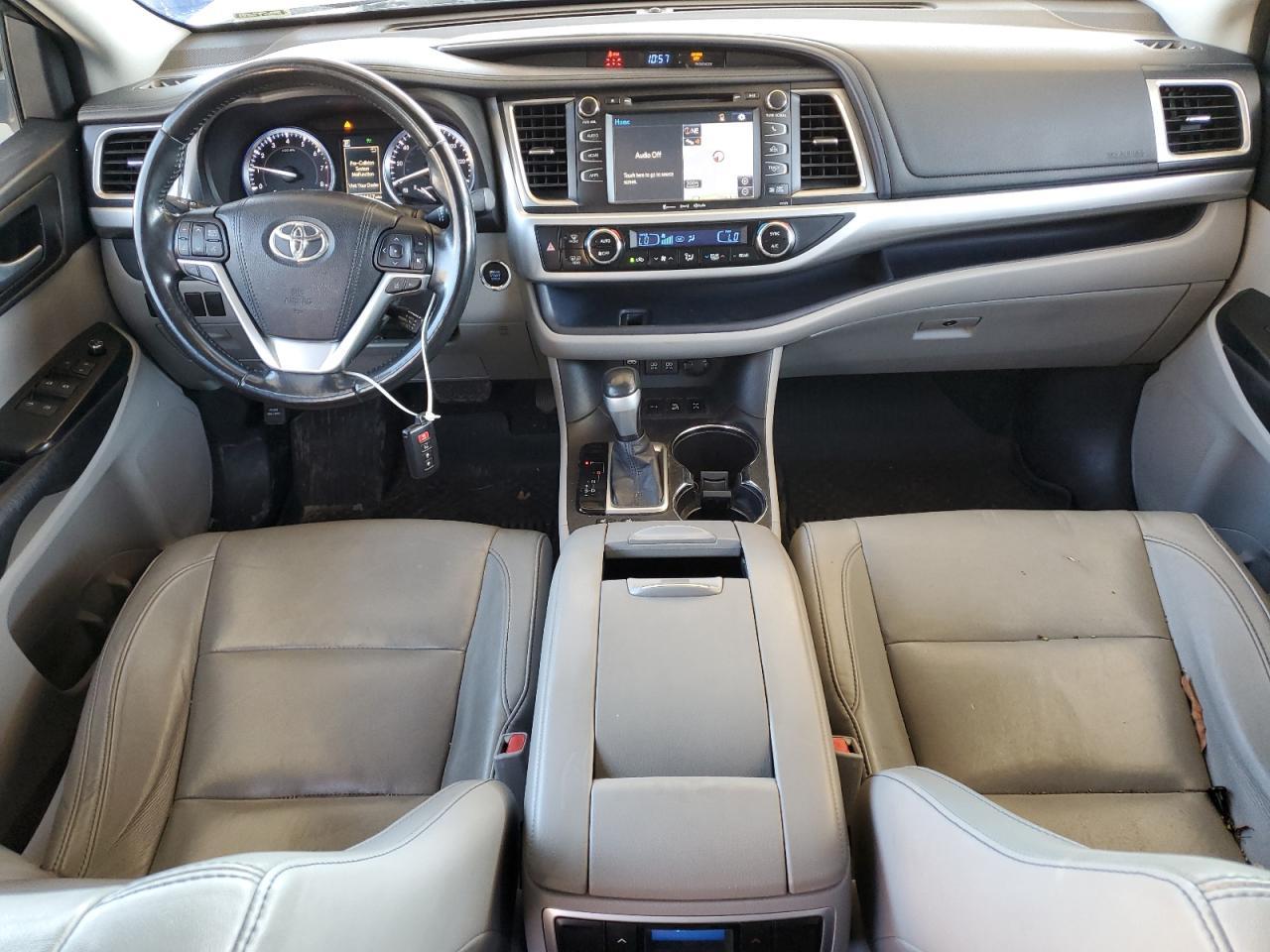 2017 TOYOTA HIGHLANDER