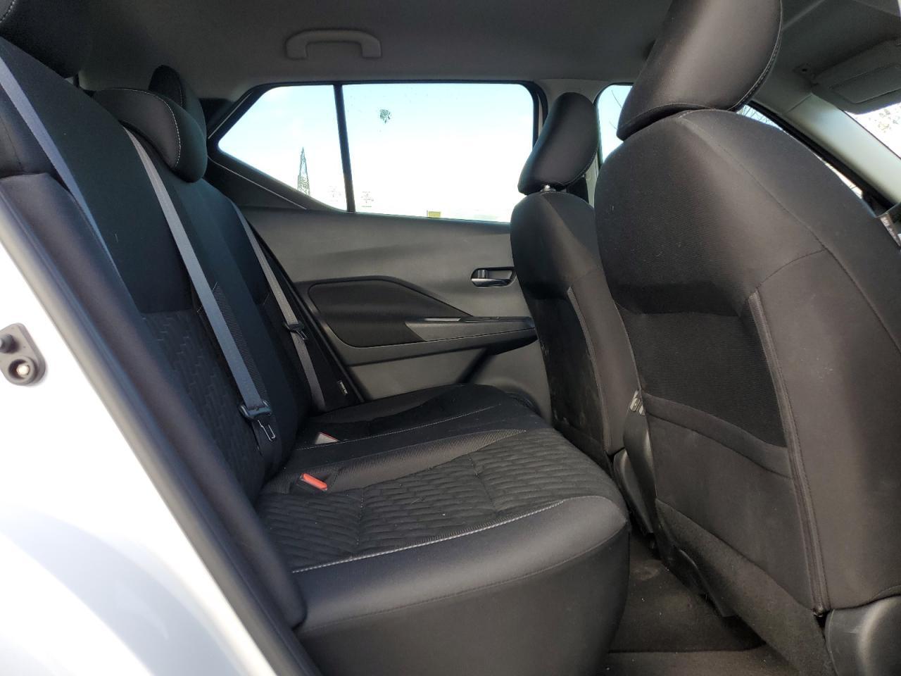 2023 NISSAN KICKS