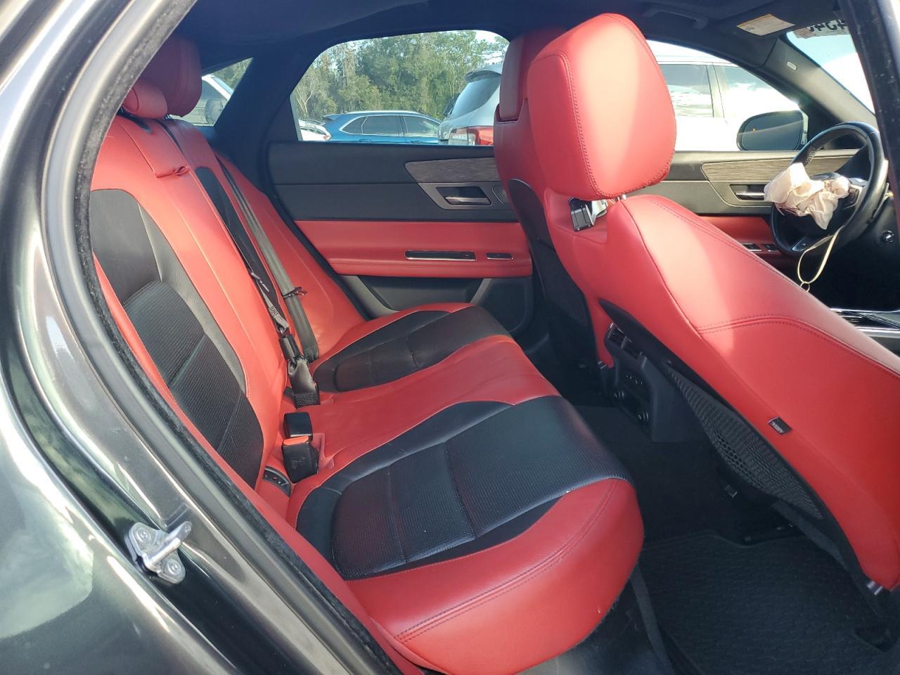 2017 JAGUAR XF