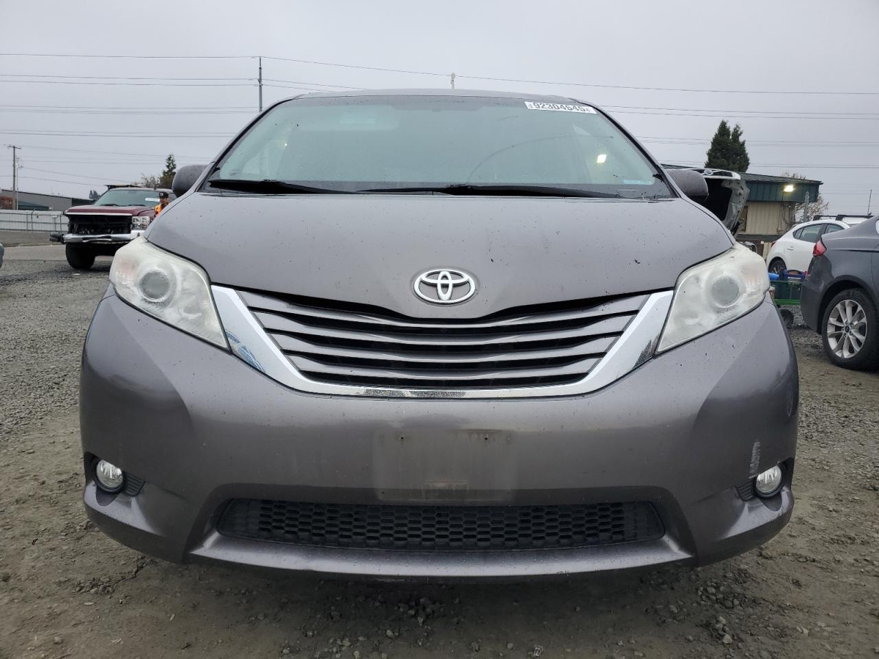 2015 TOYOTA SIENNA