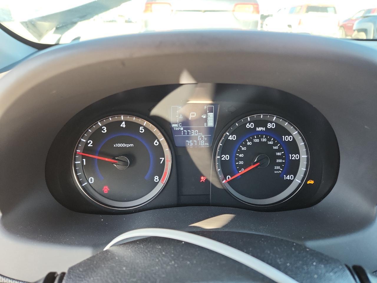 2016 HYUNDAI ACCENT