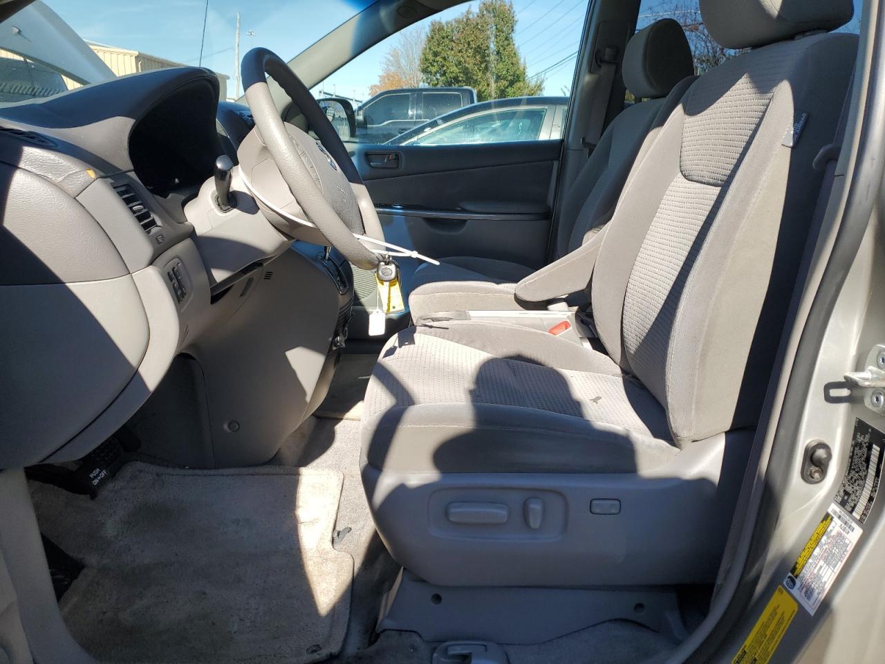 2006 TOYOTA SIENNA