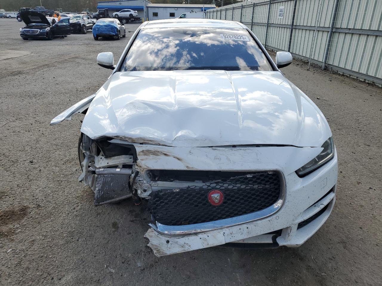 2019 JAGUAR XE