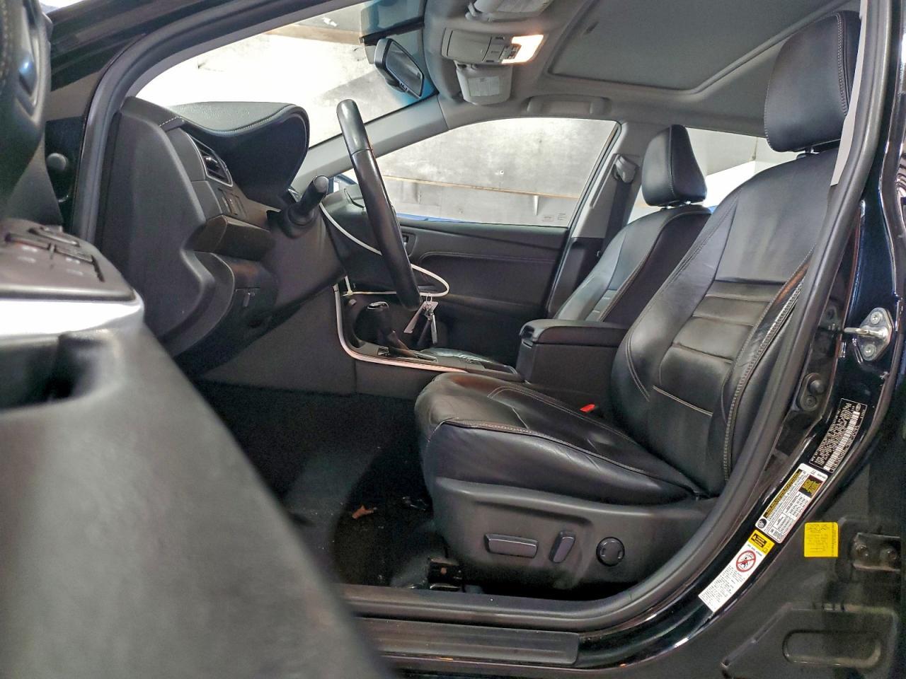 2016 TOYOTA CAMRY