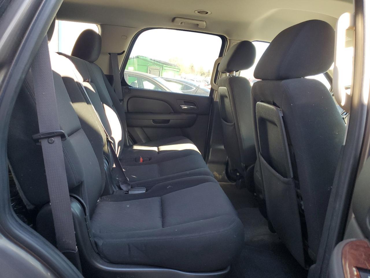 2011 CHEVROLET Tahoe