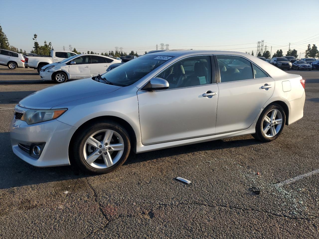 2014 TOYOTA CAMRY