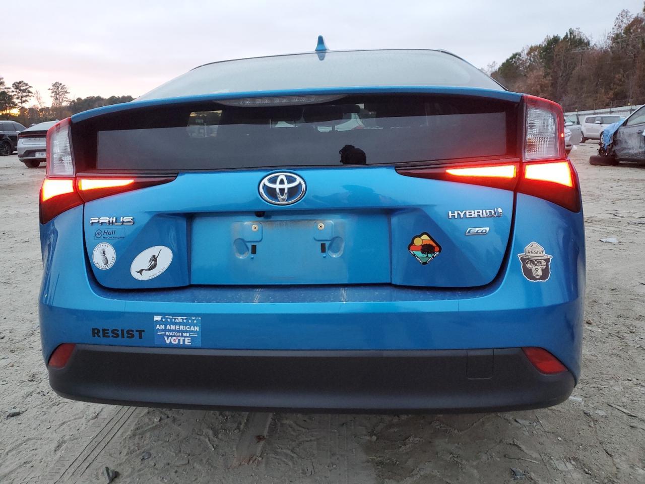2022 TOYOTA PRIUS