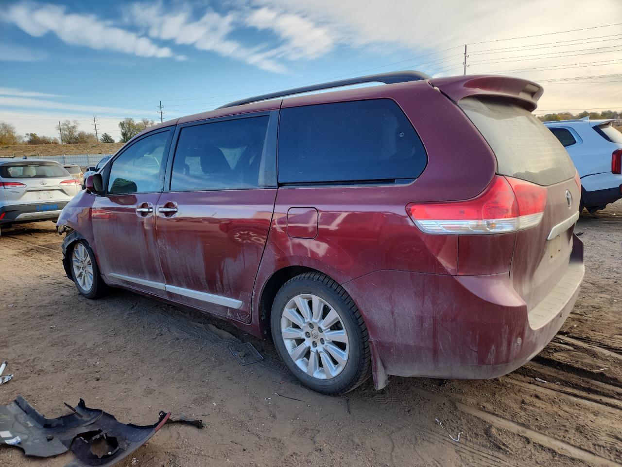 2012 TOYOTA SIENNA