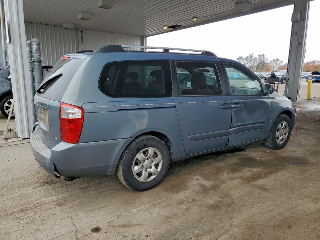 2008 KIA SEDONA