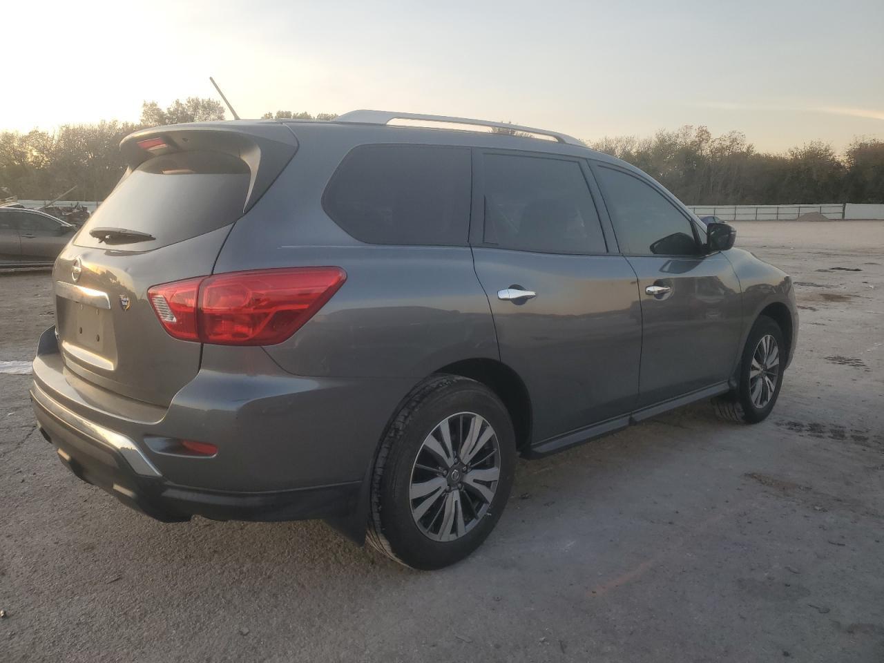 2018 NISSAN PATHFINDER