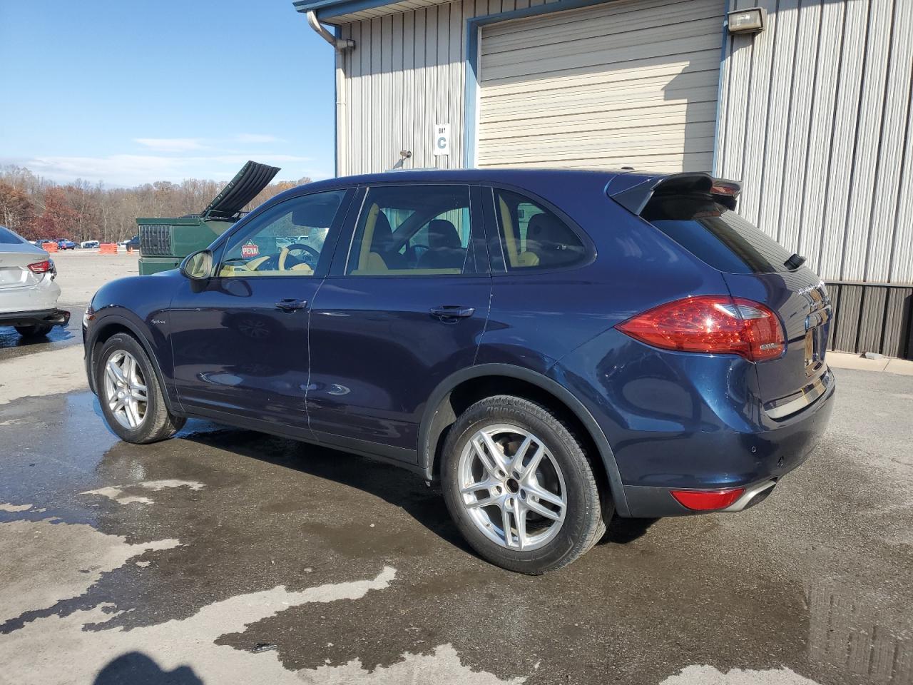 2012 PORSCHE CAYENNE
