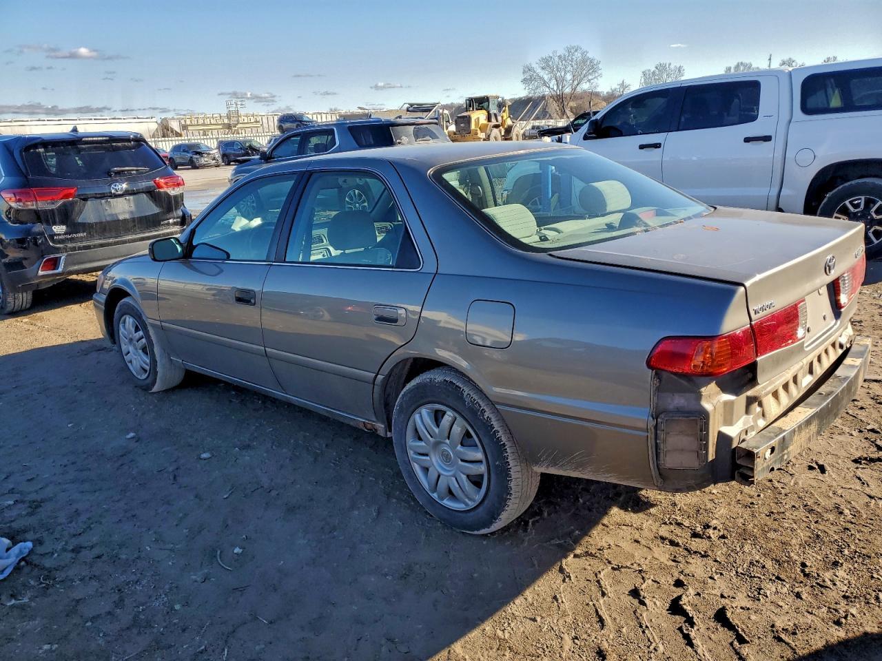 2001 TOYOTA CAMRY