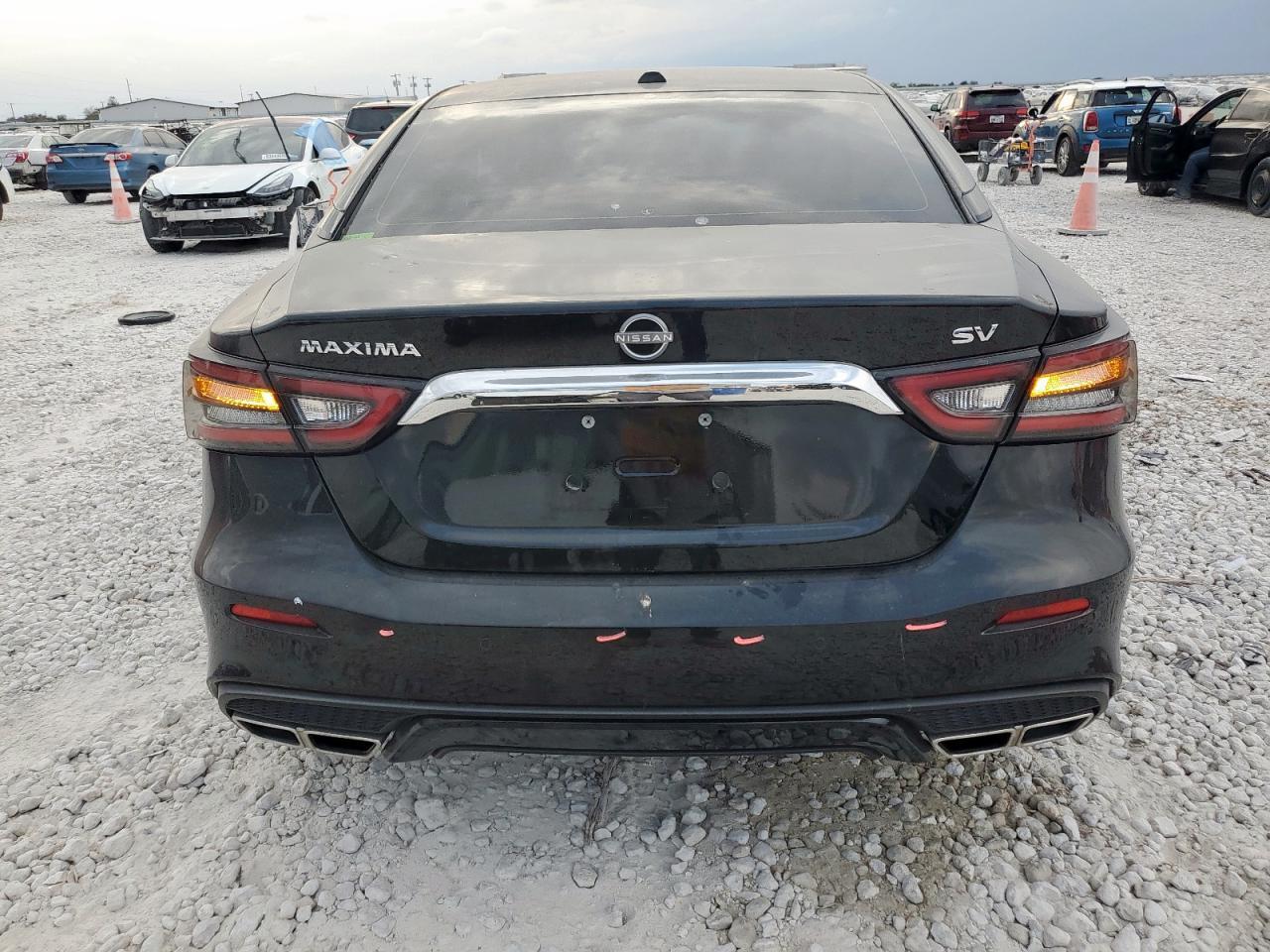 2023 NISSAN Maxima