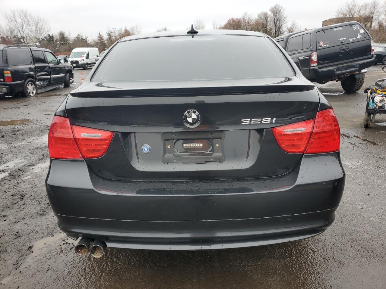 2011 BMW 3 SERIES