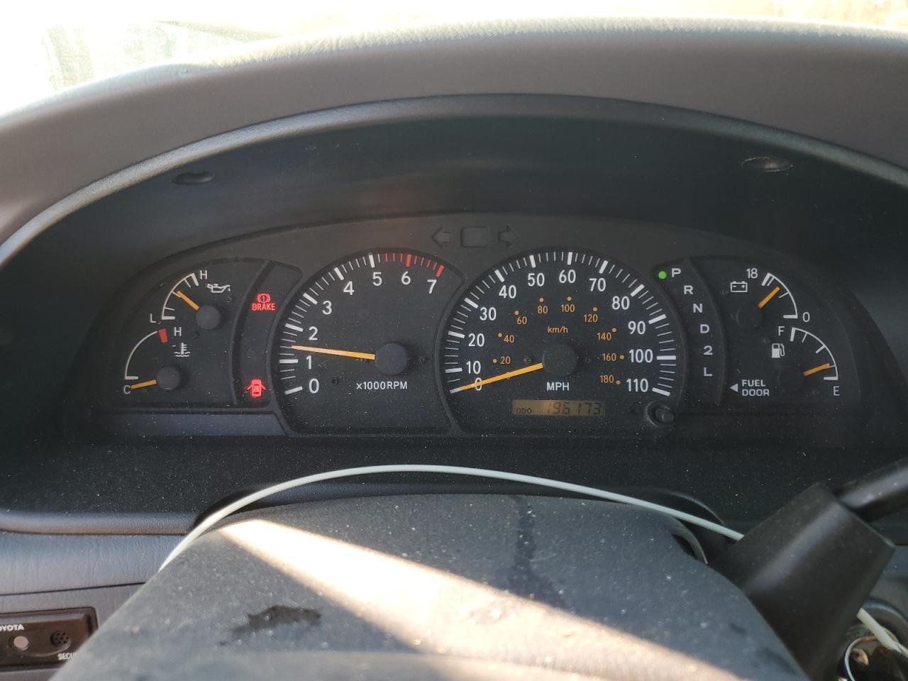 2002 TOYOTA TUNDRA
