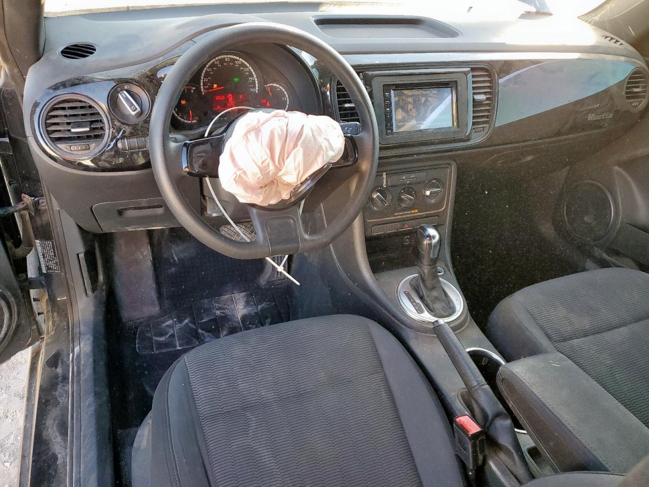 2014 VOLKSWAGEN Beetle