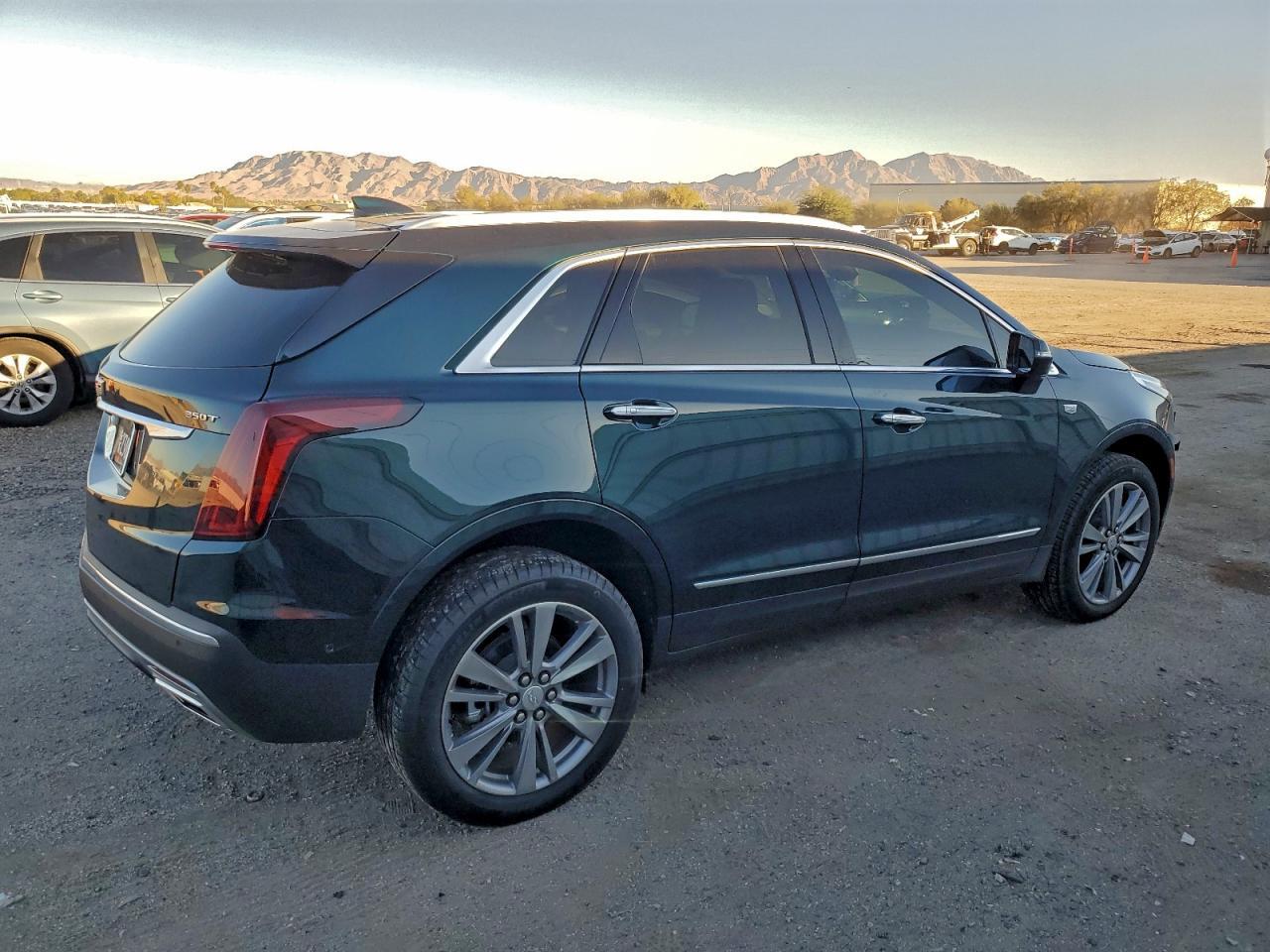 2025 CADILLAC XT5