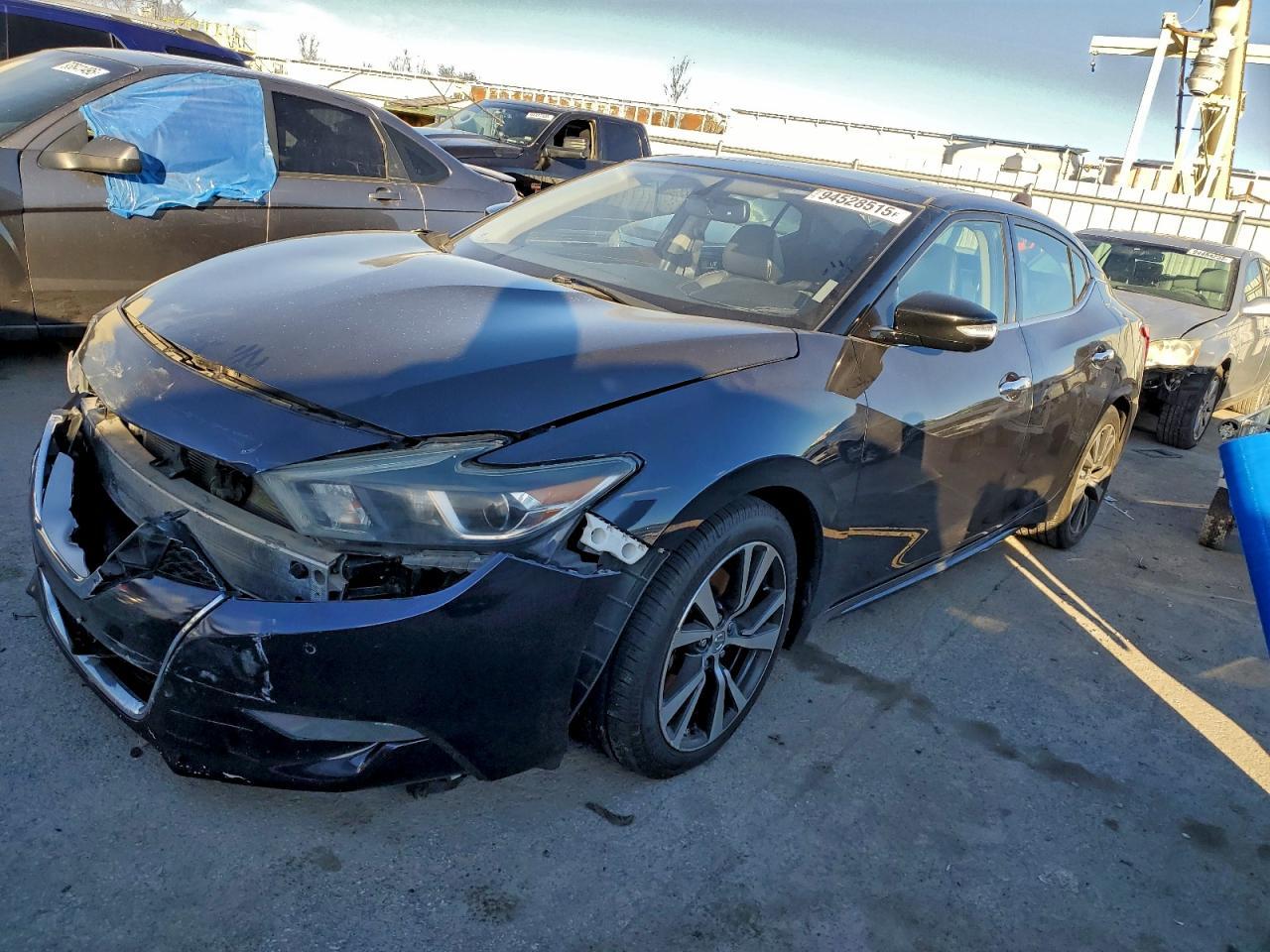 2017 NISSAN Maxima