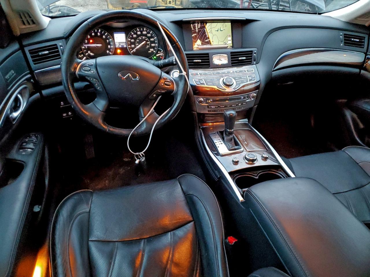 2012 INFINITI M37