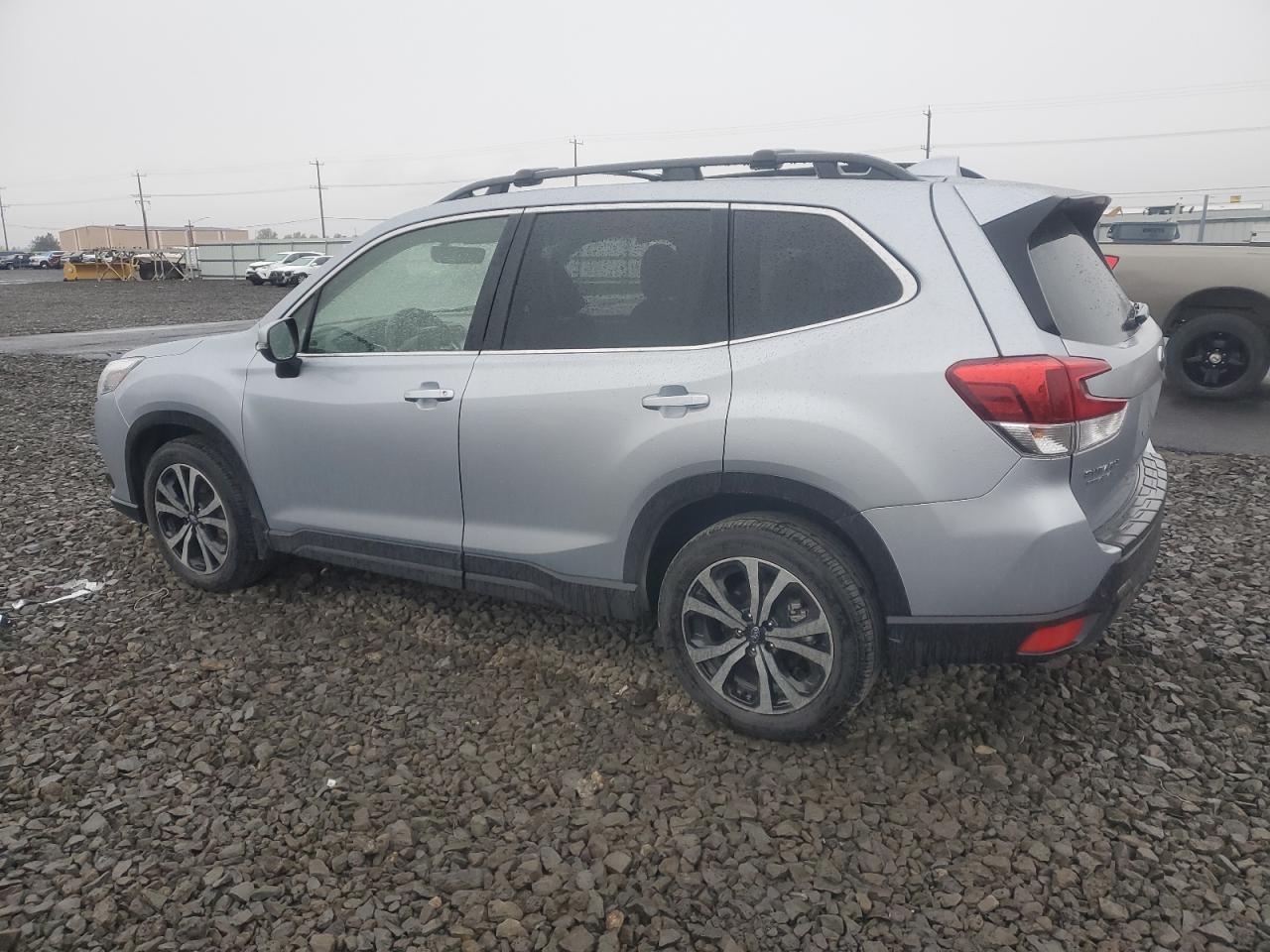 2022 SUBARU FORESTER