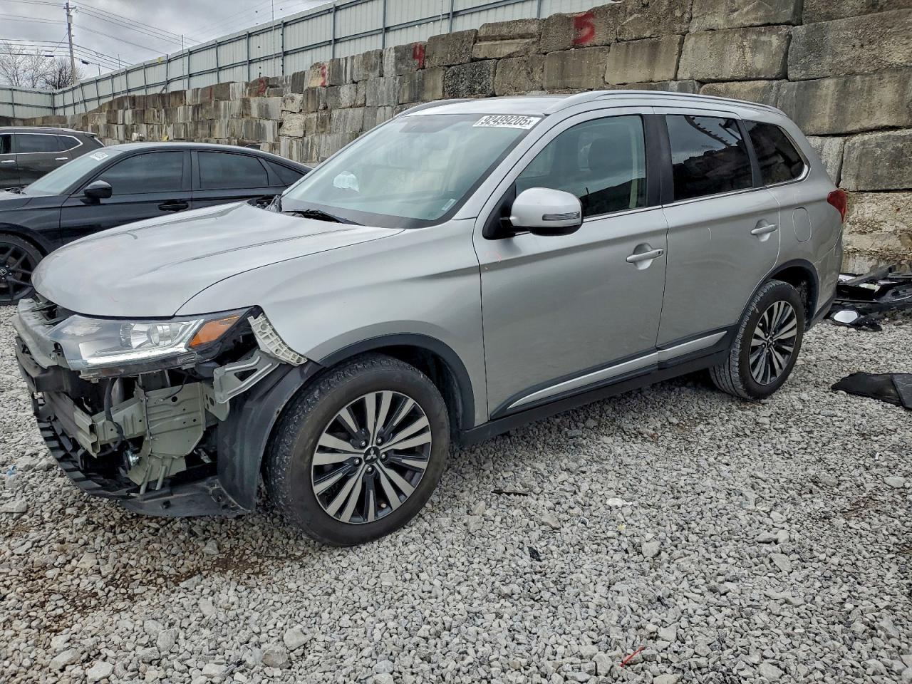 2019 MITSUBISHI outlander