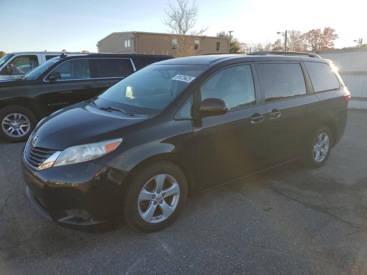 2015 TOYOTA SIENNA