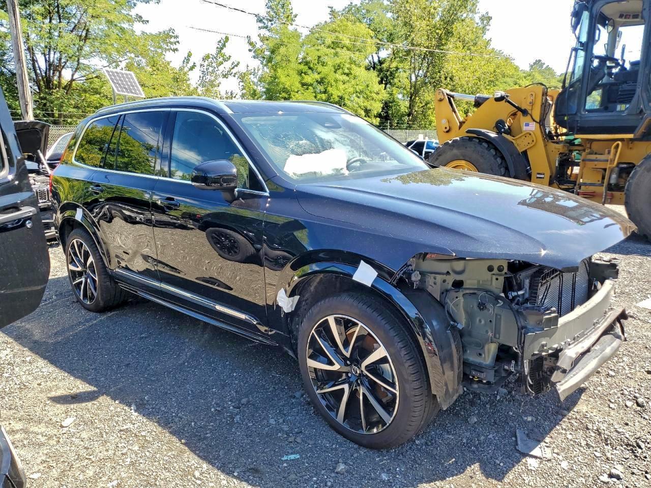 2025 VOLVO XC90