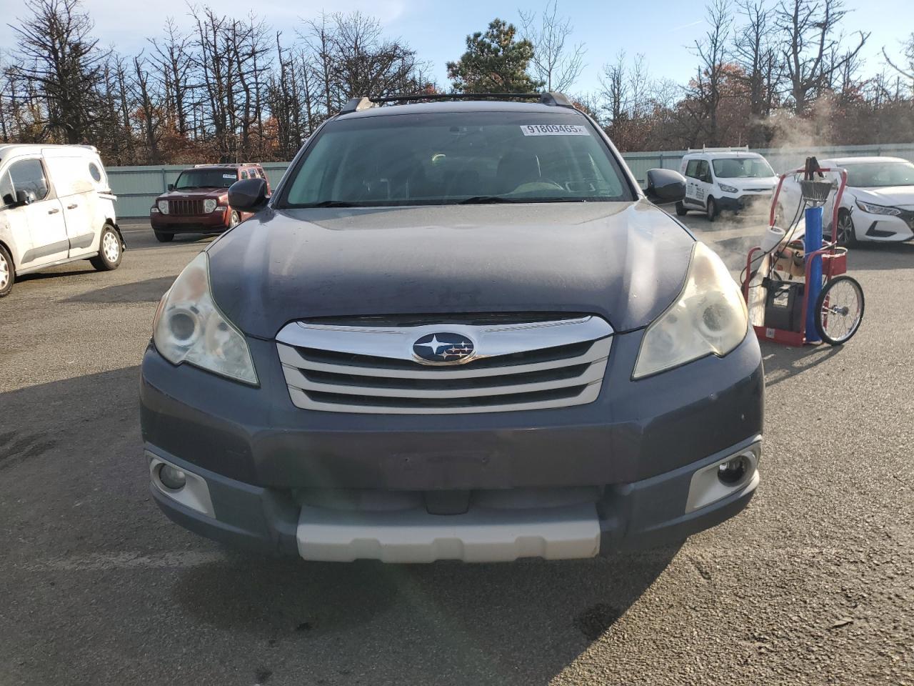 2010 SUBARU Outback