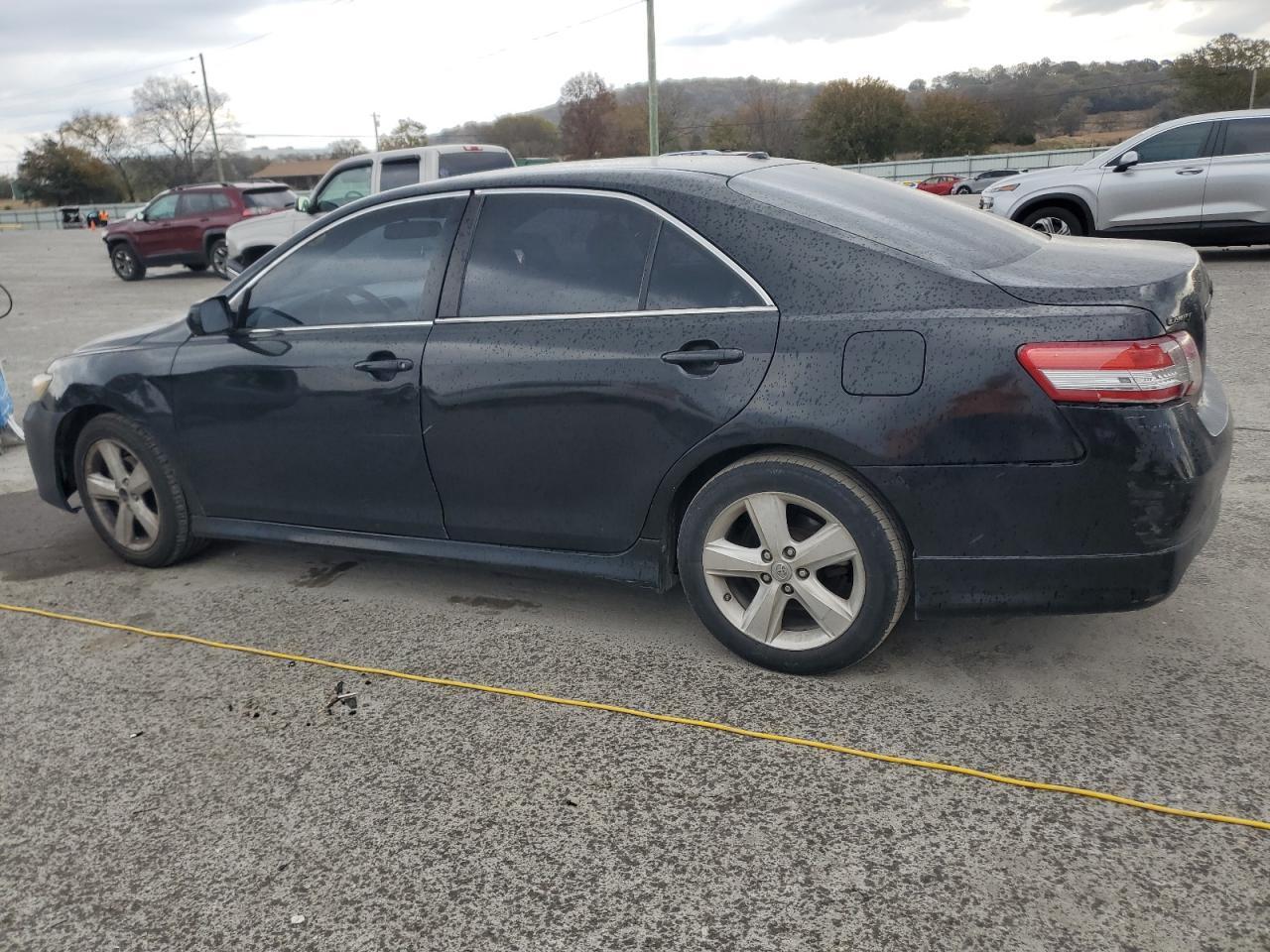 2011 TOYOTA CAMRY