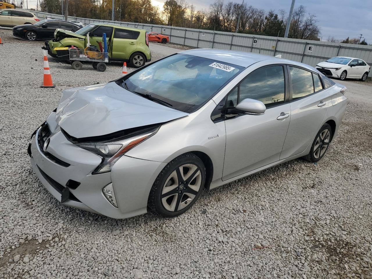 2016 TOYOTA PRIUS