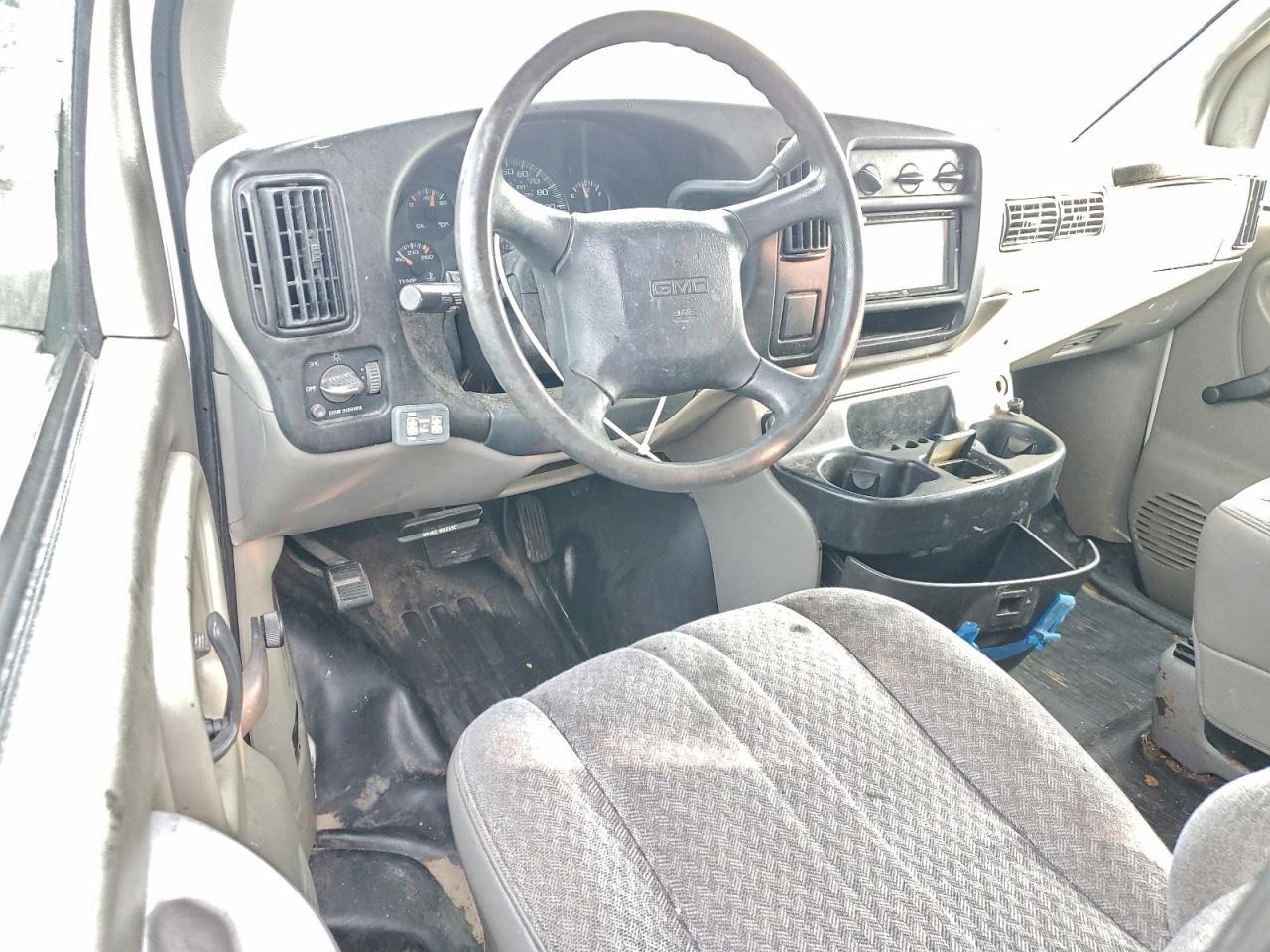 2001 GMC Savana