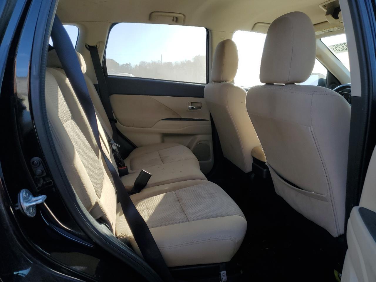 2016 MITSUBISHI outlander