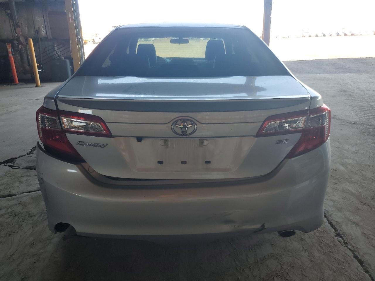 2014 TOYOTA CAMRY