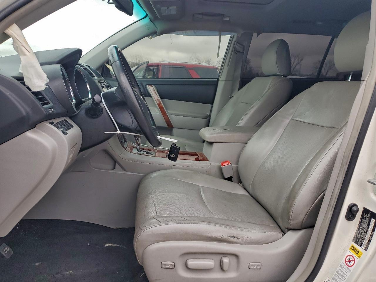 2013 TOYOTA HIGHLANDER