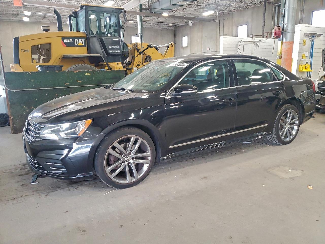 2016 VOLKSWAGEN Passat