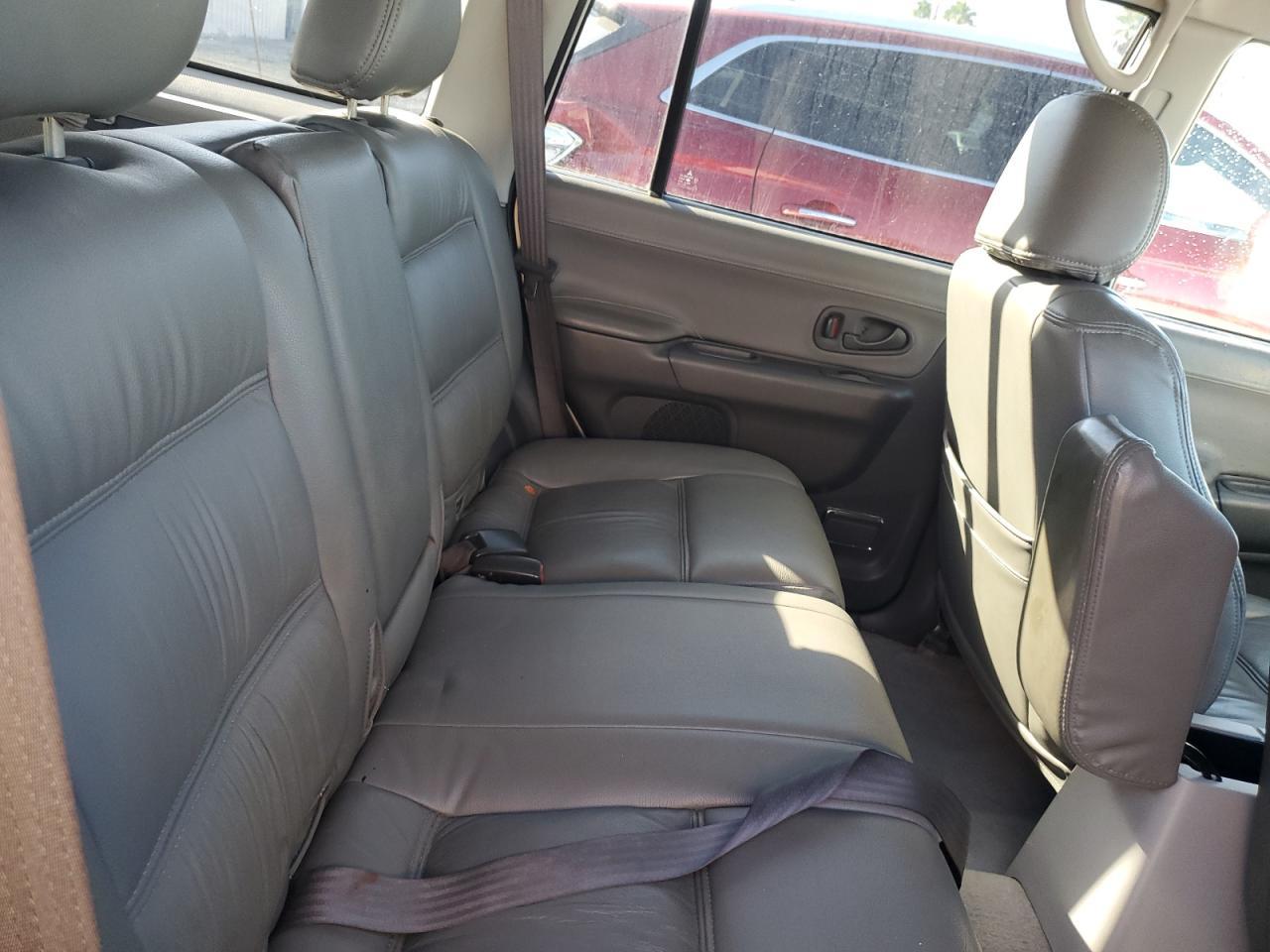 2002 MITSUBISHI Montero