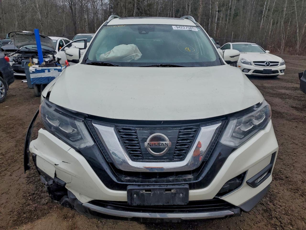 2017 NISSAN ROGUE