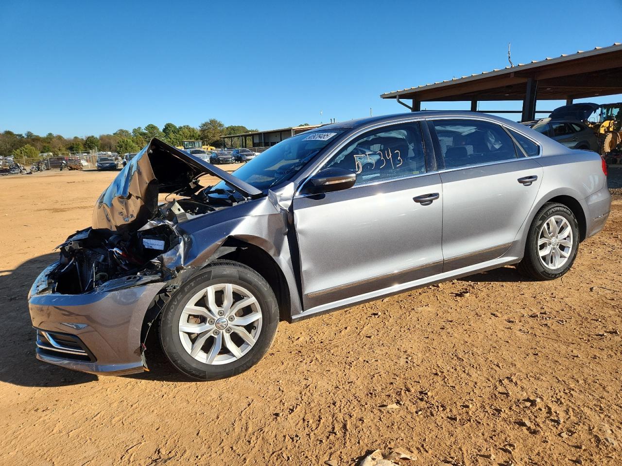 2016 VOLKSWAGEN Passat